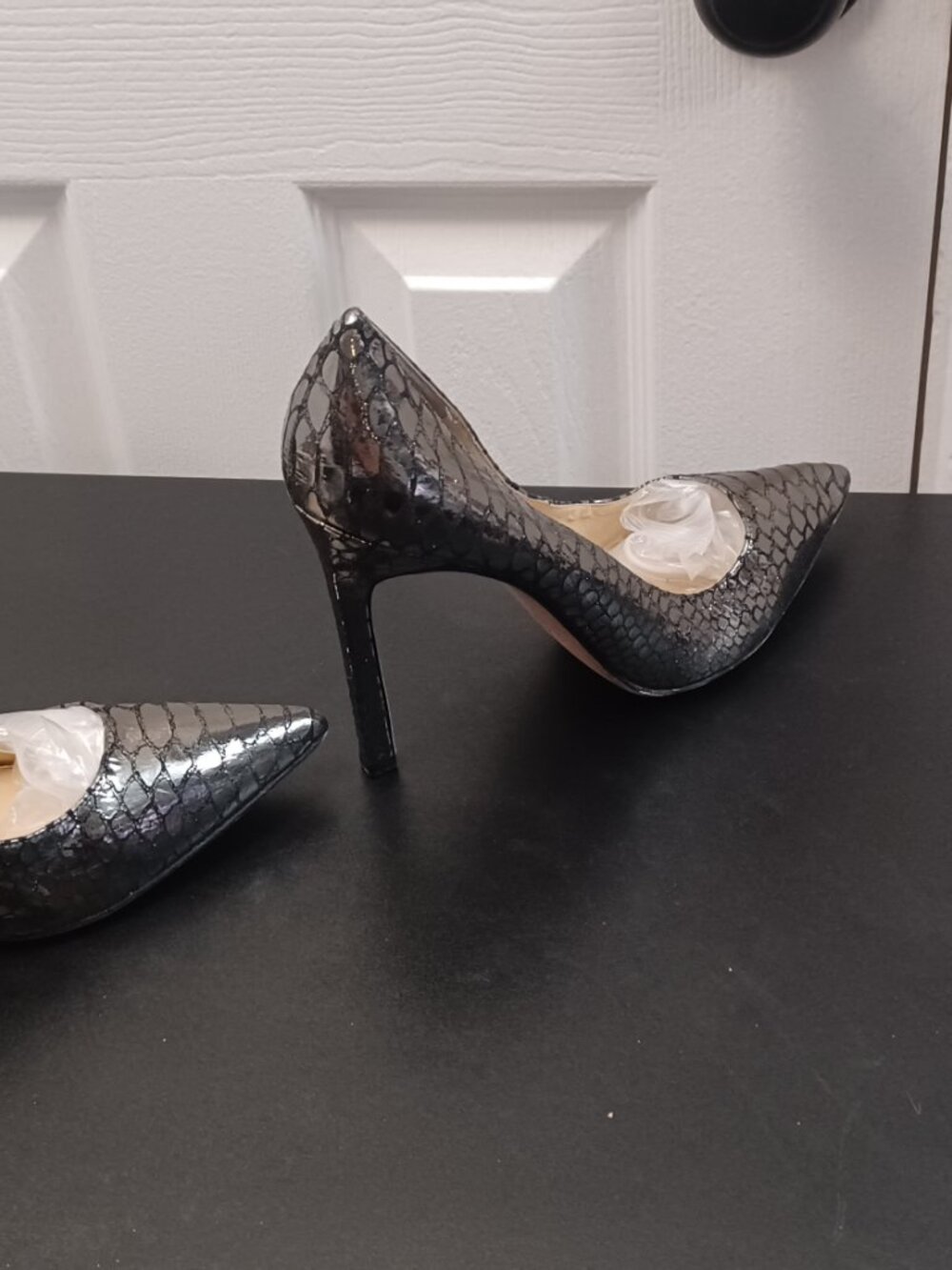 Ivanka Trump snake print heels elegant, size 8.5 heel 3.5 inches
